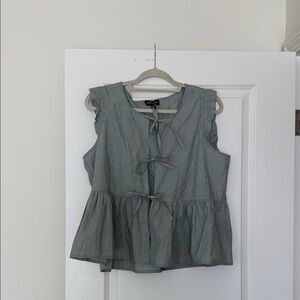 Chic Gray Ruffle Blouse